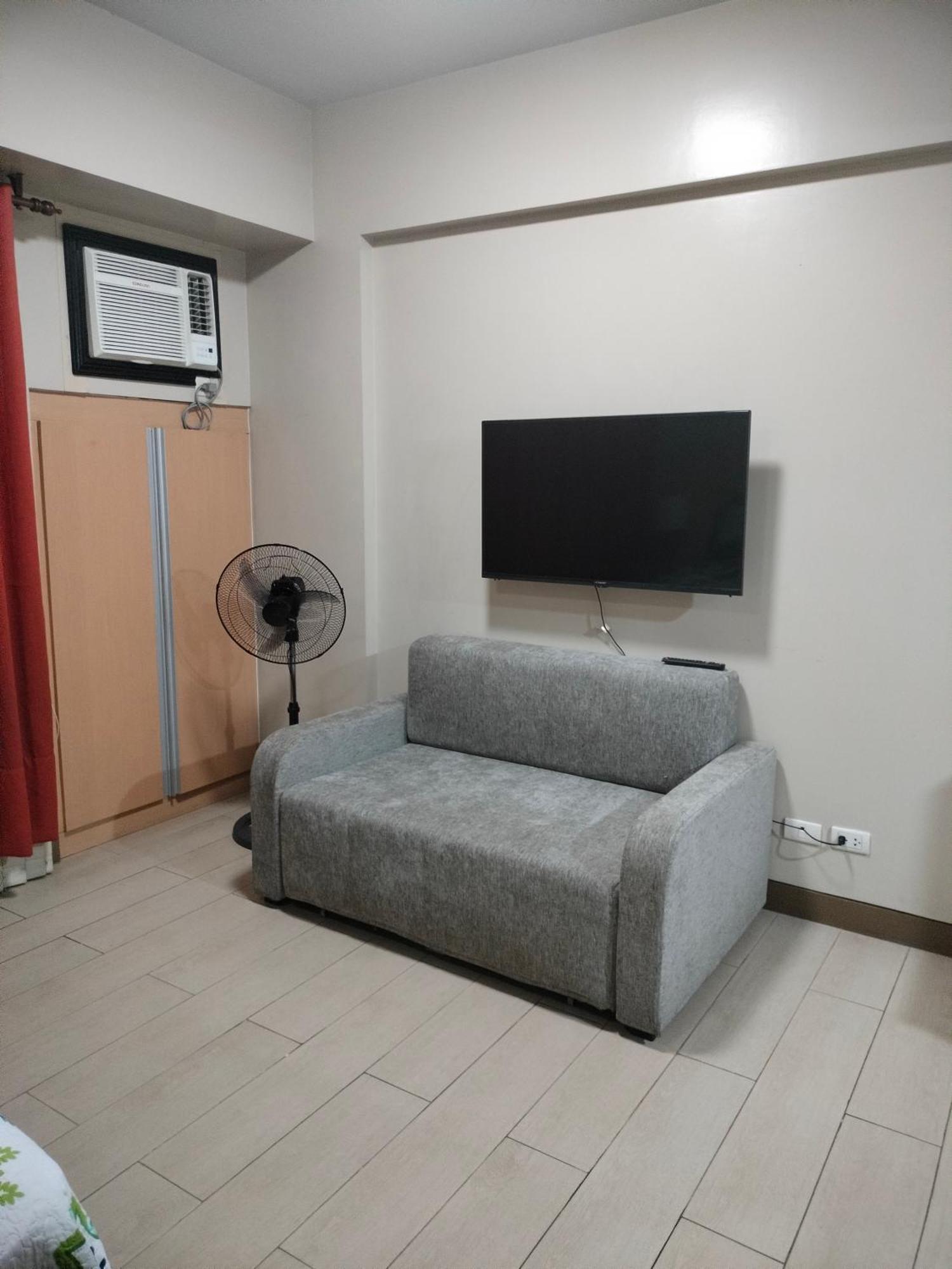 Condotel Near Airport Pasay Exterior photo