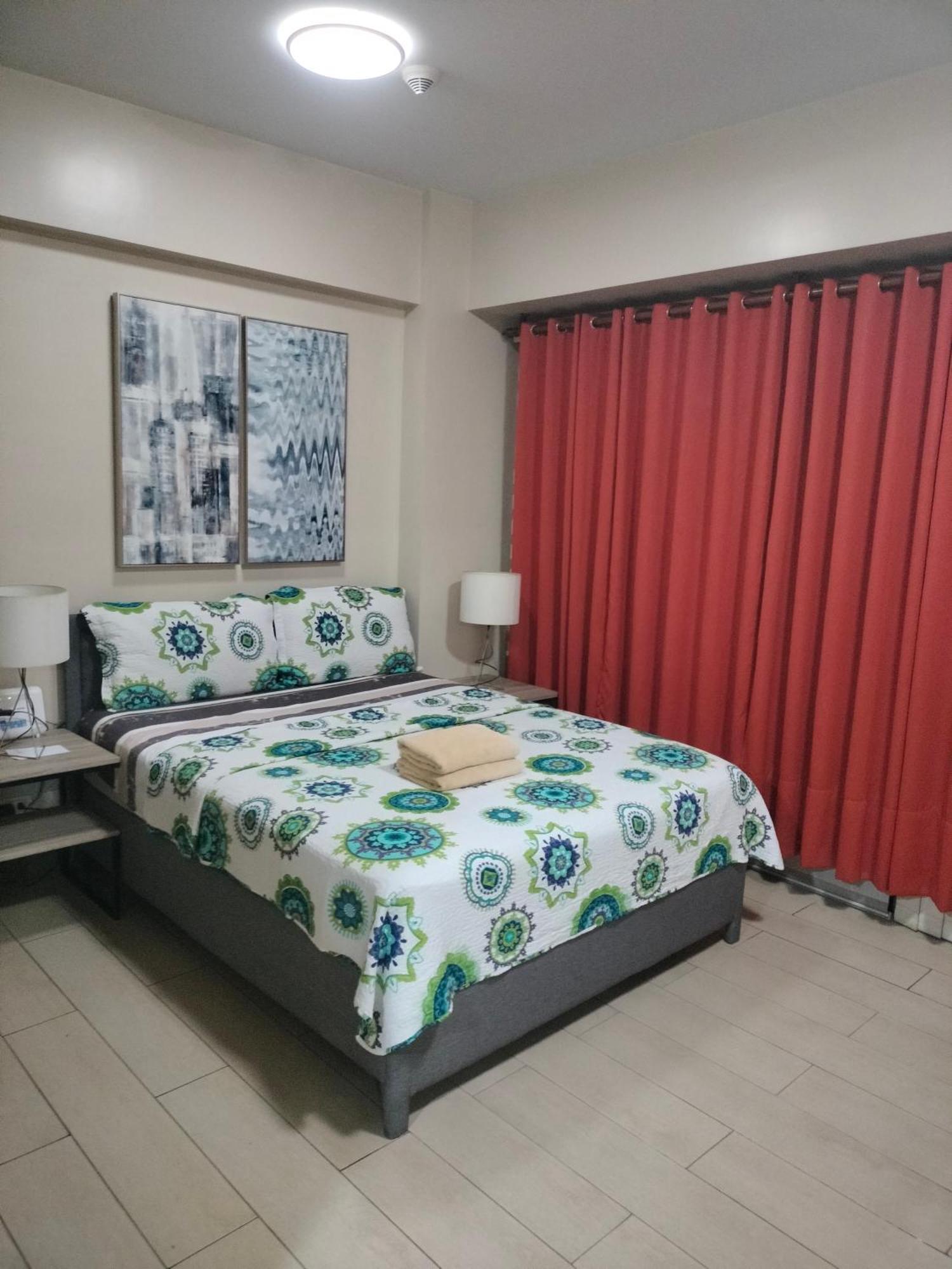 Condotel Near Airport Pasay Exterior photo