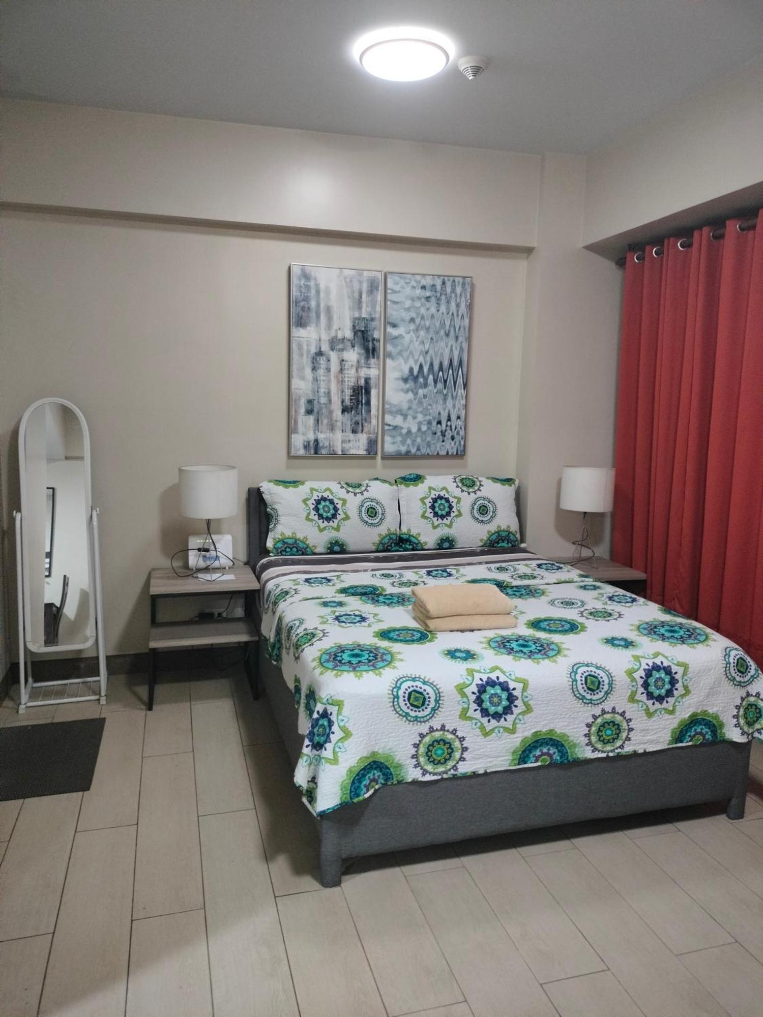 Condotel Near Airport Pasay Exterior photo