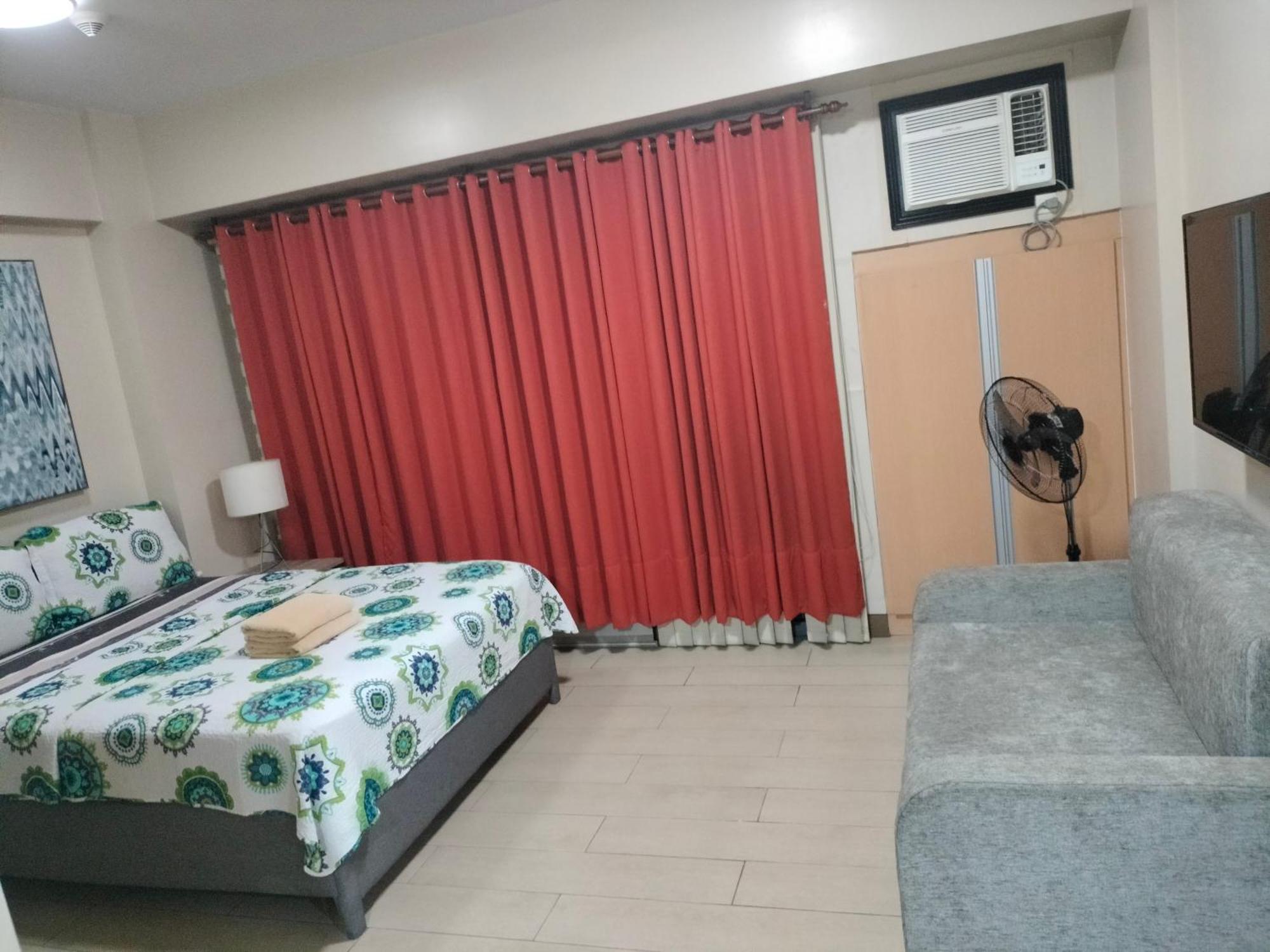 Condotel Near Airport Pasay Exterior photo