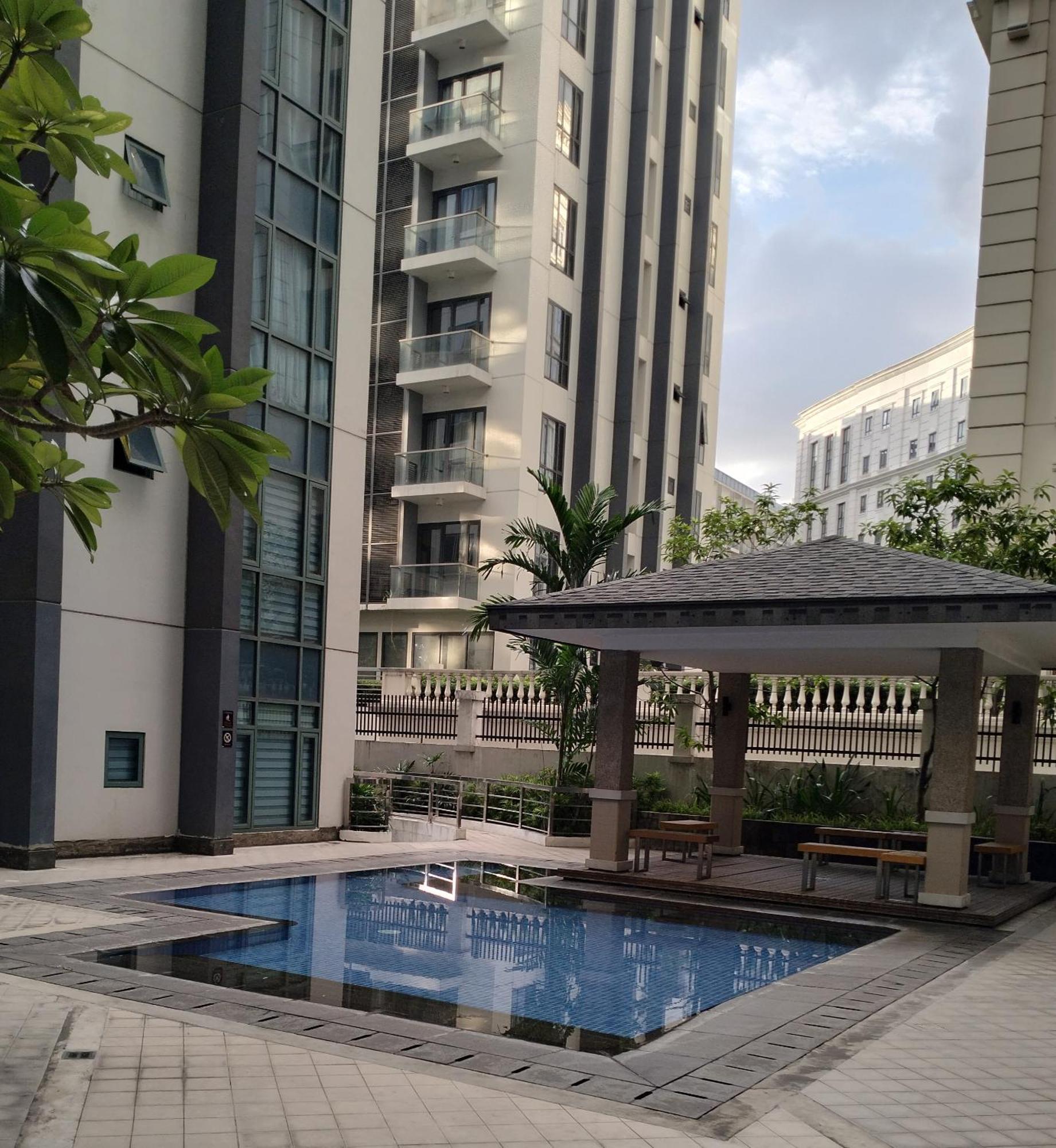 Condotel Near Airport Pasay Exterior photo